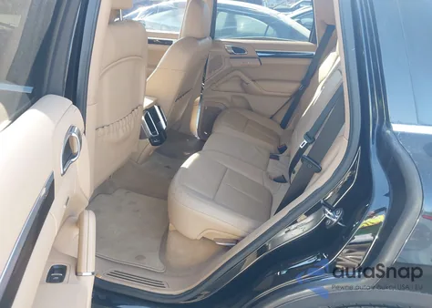 2012 Porsche Cayenne z USA, uszkodzony, nr VIN WP1AA2A25CLA09968